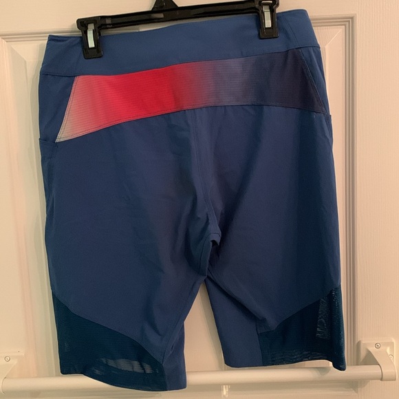 Peppermint Cycling Trail Short - Picture 2 of 4